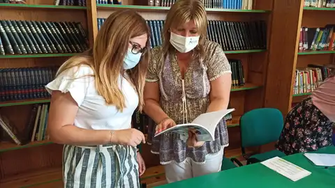 La Mancomunidad Bajo Segura edita un libro con 50 cartas de la campaña dirigida a residentes internacionales mancomunidad
