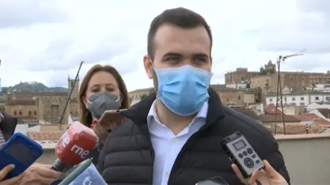 El alcalde de Cáceres defiende que no haber celebrado las ferias en mayo ha permitido "contener" los contagios El alcalde de Cáceres defiende que no haber celebrado las ferias en mayo ha permitido "contener" los contagios