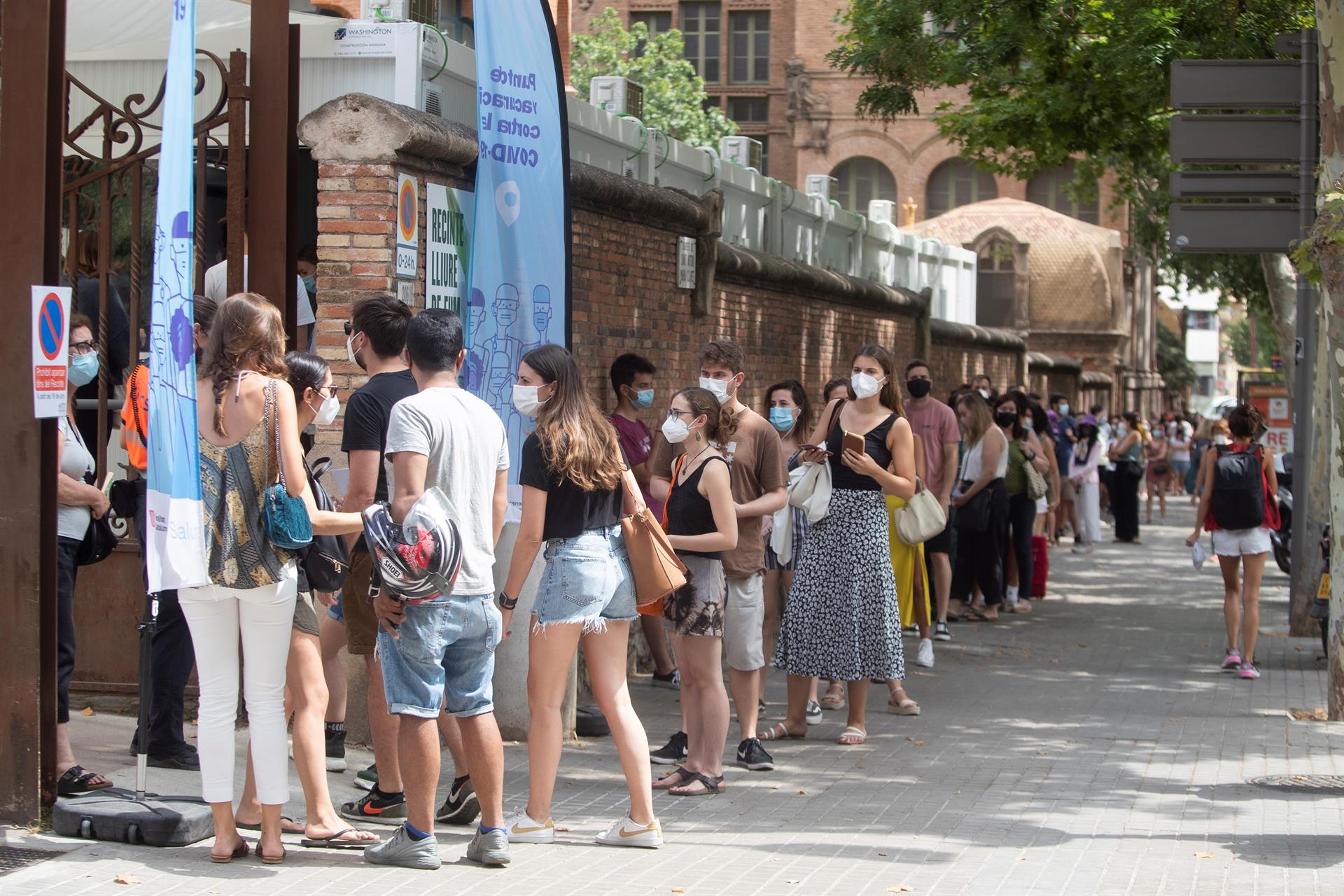 Coronavirus en España hoy: Vacunación Covid, restricciones en Valencia, Madrid, Cataluña, Andalucía y últimas noticias Coronavirus en España hoy: Vacunación Covid, restricciones en Valencia, Madrid, Cataluña, Andalucía y últimas noticias