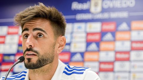 David Costas, en su presentaci&oacute;n como jugador del Oviedo.