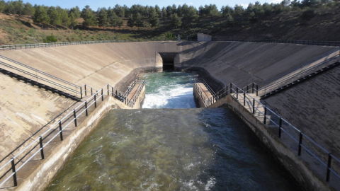 Canal del trasvase Tajo-Segura. Canal del trasvase Tajo-Segura.
