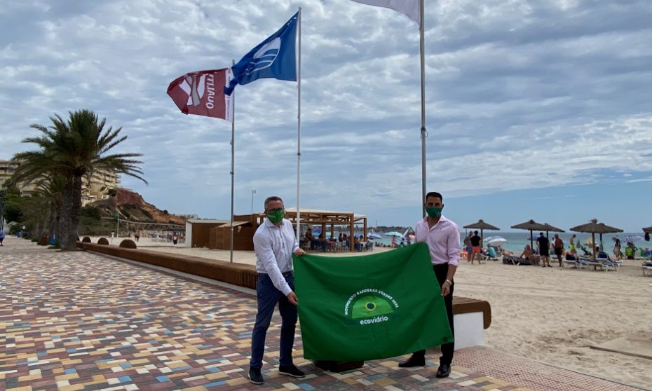 Un total de 139 restaurantes, bares y chiringuitos de la localidad se han sumado ya a esta iniciativa en colaboración con el Ayuntamiento de Orihuela y Ecovidrio Un total de 139 restaurantes, bares y chiringuitos de la localidad se han sumado ya a esta iniciativa en colaboración con el Ayuntamiento de Orihuela y Ecovidrio