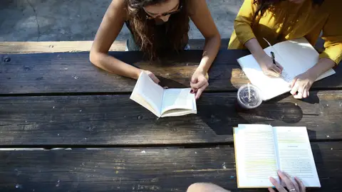 Estudiantes Estudiantes