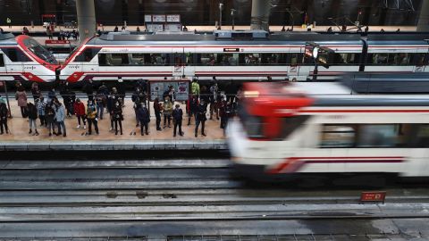 &iquest;Lograr&aacute;n un acuerdo Semaf y Renfe para restablecer los servicios suspendidos? 