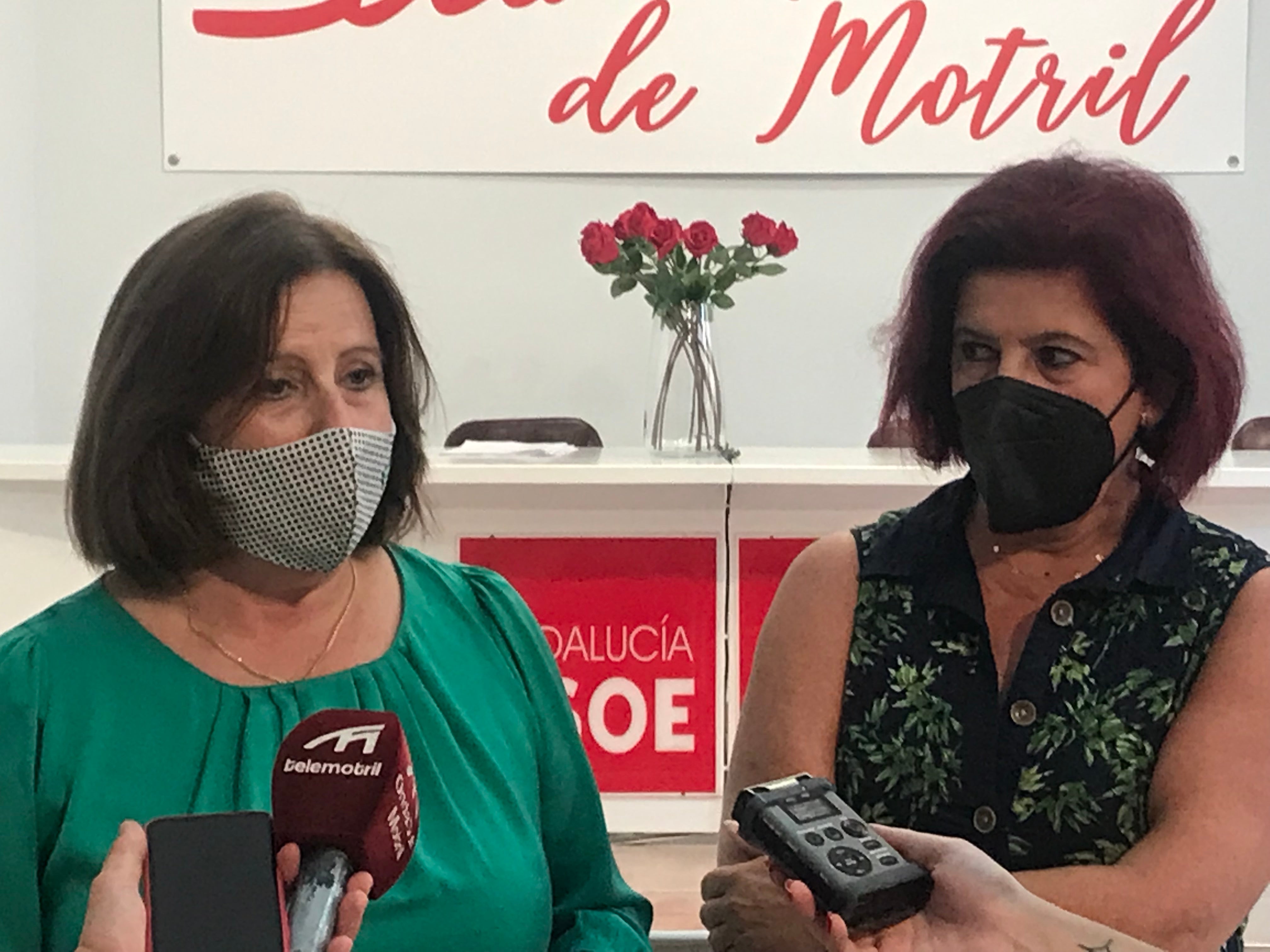 María José Sánchez, Diputada Autonómica del PSOE : "Se cierran cinco quirófanos en el Hospital de Motril, noventa camas y servicios como Cardiología y Neumología tampoco se están prestando". María José Sánchez, Diputada Autonómica del PSOE : "Se cierran cinco quirófanos en el Hospital de Motril, noventa camas y servicios como Cardiología y Neumología tampoco se están prestando".