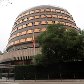 Fachada del Tribunal Constitucional. Fachada del Tribunal Constitucional.