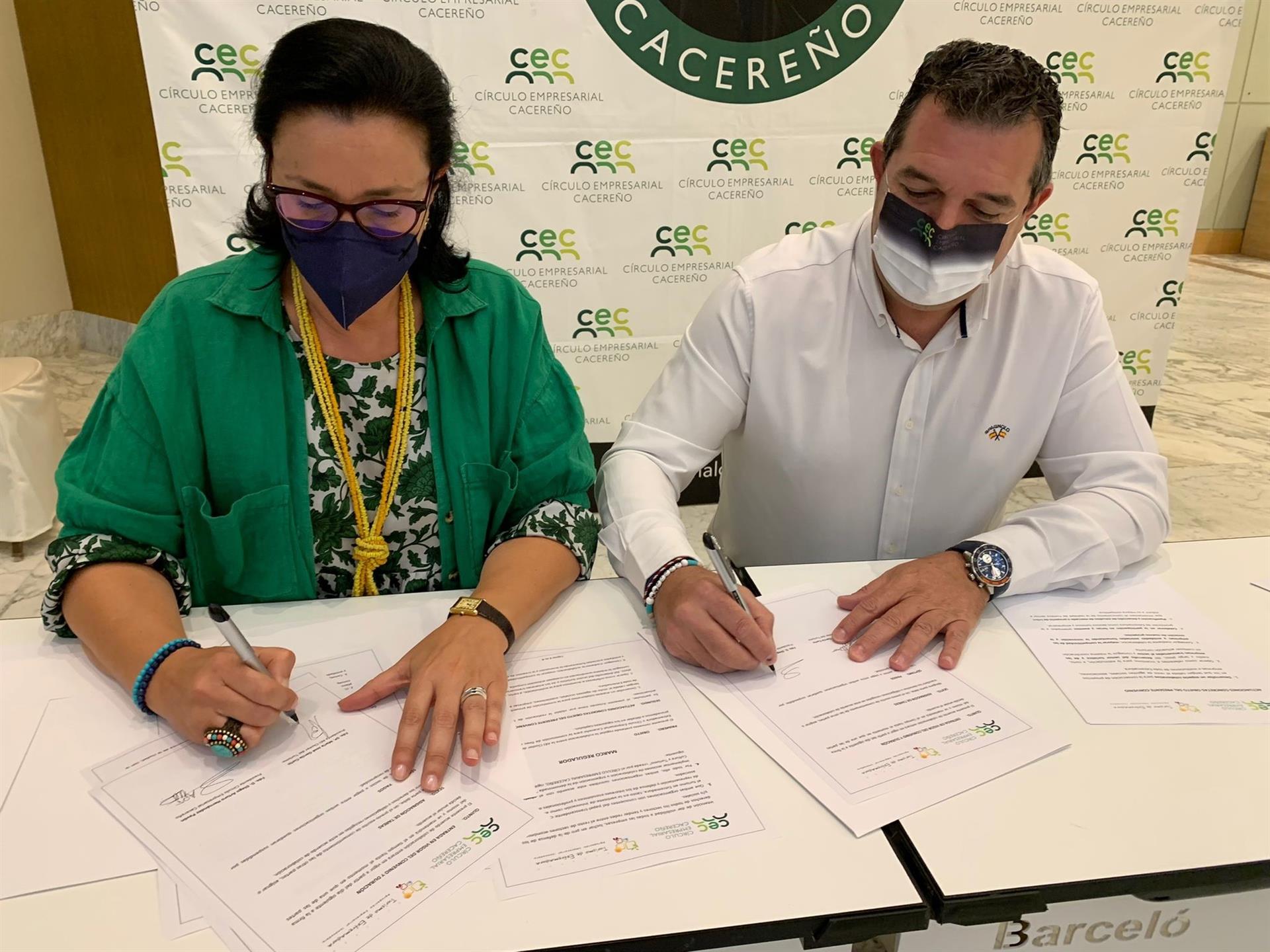 El Círculo Empresarial Cacereño y el Clúster de Turismo de Extremadura firman un convenio de colaboración El Círculo Empresarial Cacereño y el Clúster de Turismo de Extremadura firman un convenio de colaboración