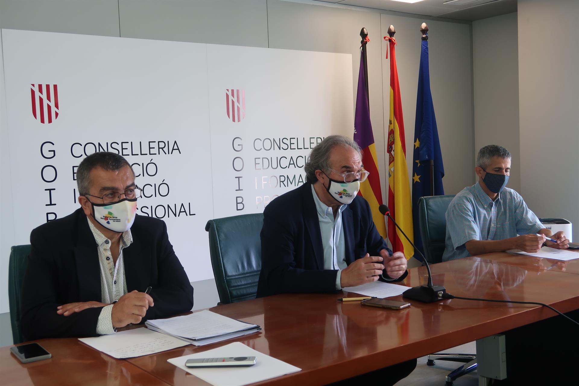 Educación informa de que ha recibido unas 900 solicitudes de alumnos que quieren cursar religión islámica Educación informa de que ha recibido unas 900 solicitudes de alumnos que quieren cursar religión islámica