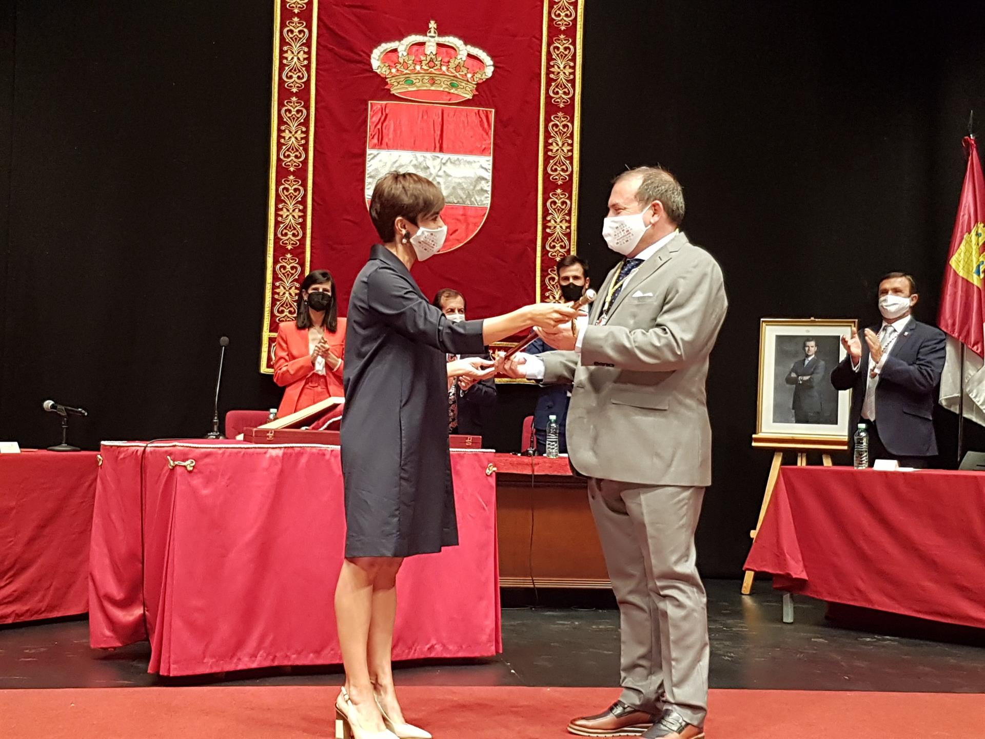 Adolfo Muñiz ya es nuevo alcalde de Puertollano Adolfo Muñiz ya es nuevo alcalde de Puertollano