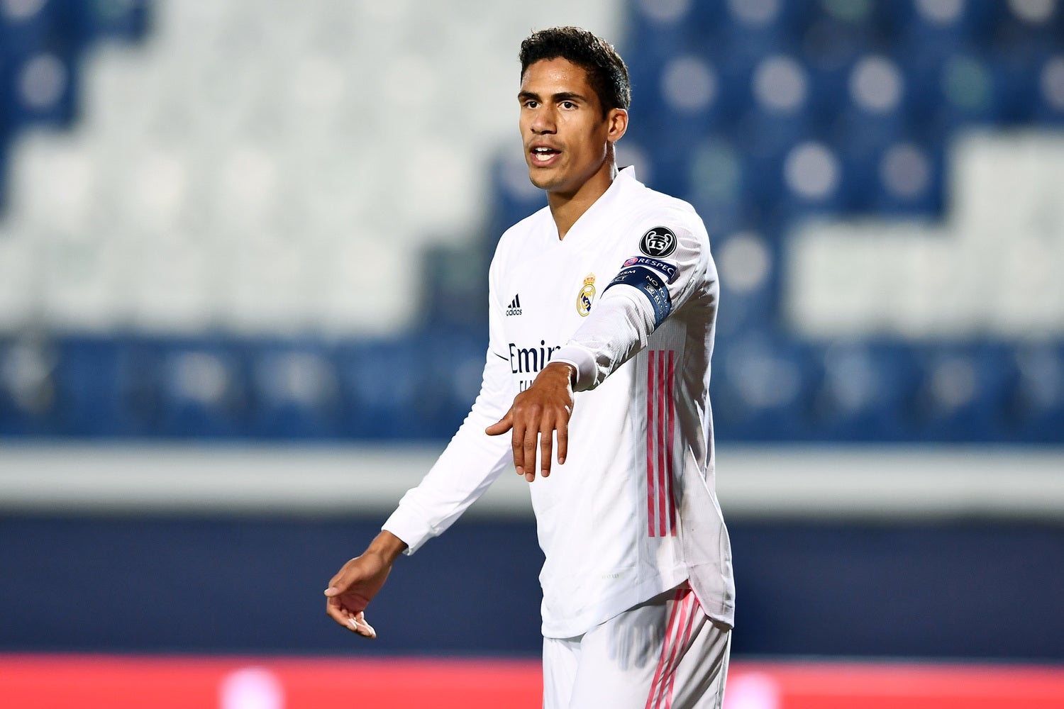 El Real Madrid no fichará otro central a pesar de la marcha de Varane El Real Madrid no fichará otro central a pesar de la marcha de Varane