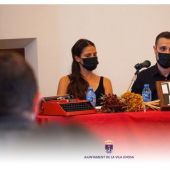 Presentación de "Sutura métrica" por los autores