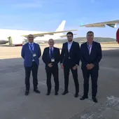 Paco Luna, Juan León, Luis Torrente y Agustín del Pozo en el aeropuerto de Ciudad Real Paco Luna, Juan León, Luis Torrente y Agustín del Pozo en el aeropuerto de Ciudad Real
