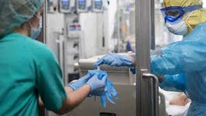 CSIF alerta que los contagios se duplican entre el personal sanitario CSIF alerta que los contagios se duplican entre el personal sanitario