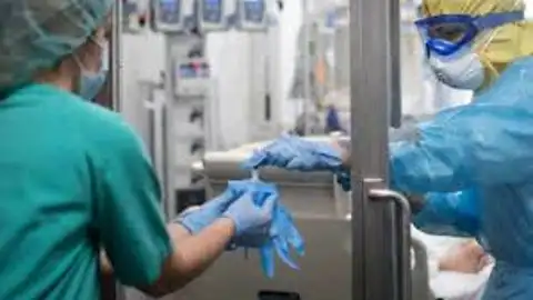 El IB-Salut pide la suspensión voluntaria de las vacaciones a los sanitarios El IB-Salut pide la suspensión voluntaria de las vacaciones a los sanitarios