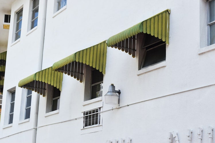 Pablo Arboleda sobre los toldos verdes: “Me parece muy interesante la reivindicación de lo cutre” Pablo Arboleda sobre los toldos verdes: “Me parece muy interesante la reivindicación de lo cutre”