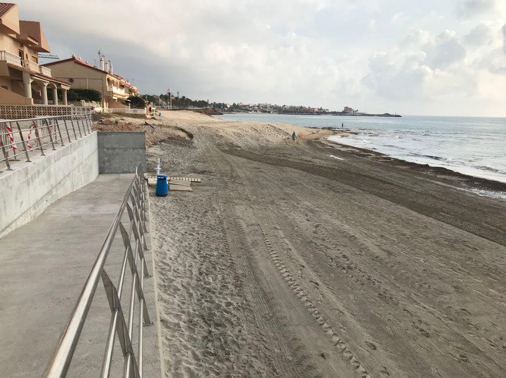 Ya se puede acceder a la playa de Las Villas por calle Las Olas en Pilar de la Horadada Ya se puede acceder a la playa de Las Villas por calle Las Olas en Pilar de la Horadada