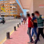 La Guardia Civil detiene en Torrevieja a un hombre que estuvo cerca de causar la muerte de otro por desavenencias económicas 
