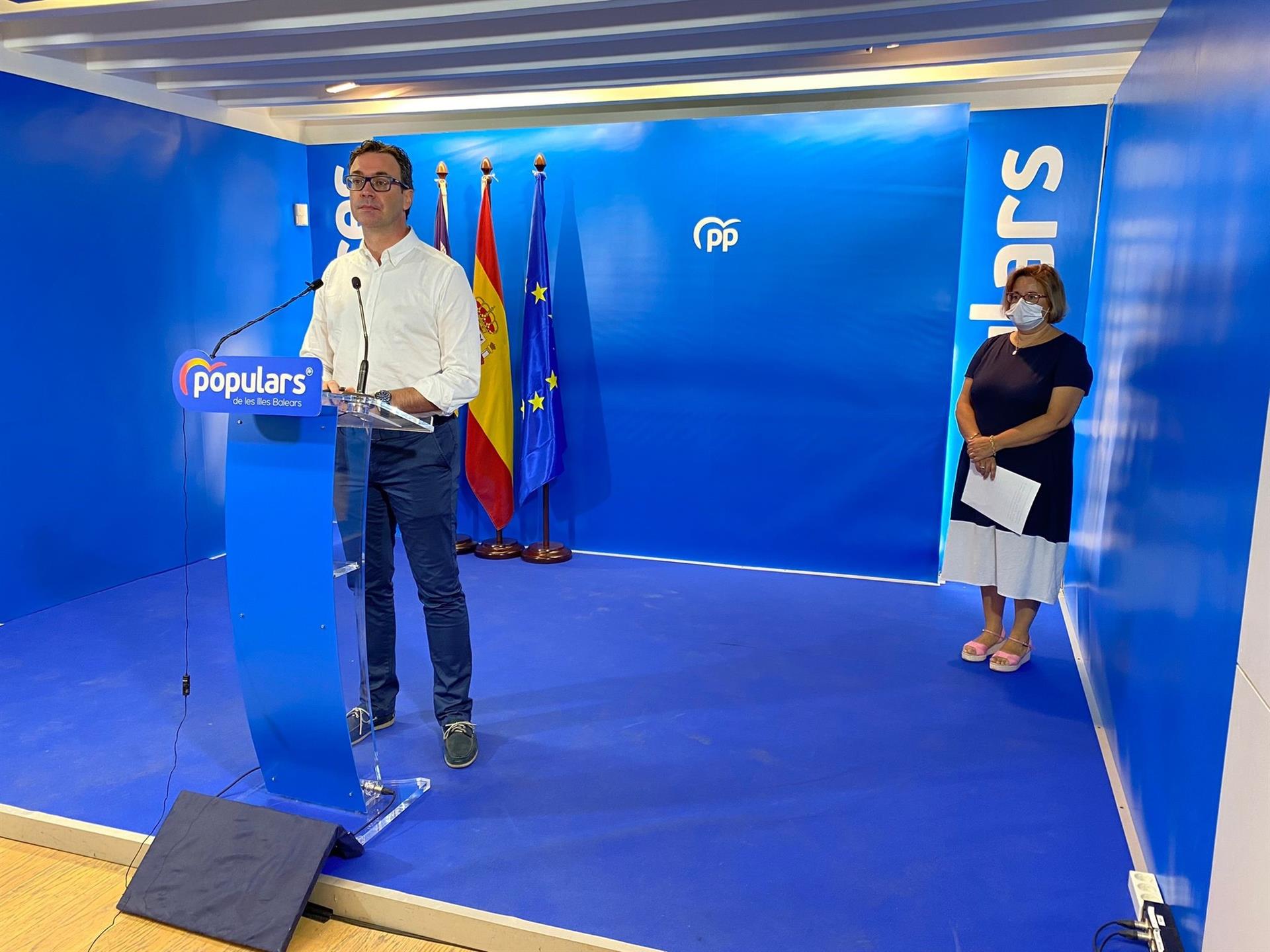 El PP critica al Govern por autorizar el macroconcierto de la Plaza de Toros en Palma: "Fue el principio del desastre" El PP critica al Govern por autorizar el macroconcierto de la Plaza de Toros en Palma: "Fue el principio del desastre"