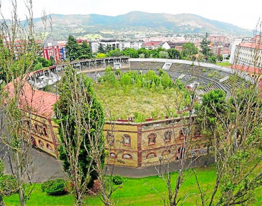 "Mal ejemplo da un responsable político, que se desentiende cuando hay problemas" "Mal ejemplo da un responsable político, que se desentiende cuando hay problemas"