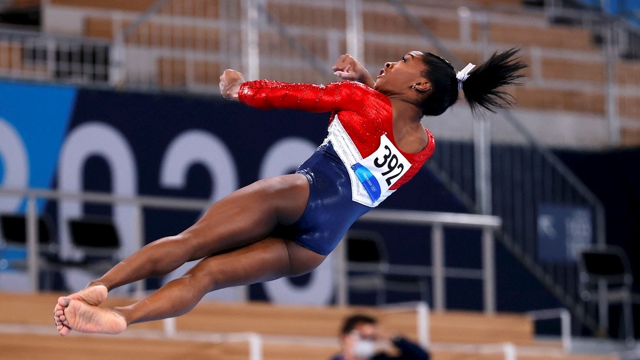 Simone Biles regresa a los Juegos Olímpicos para competir en la final de barra - Vimarsana News