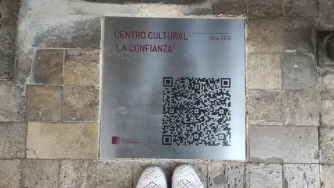 Código QR Centro Cultural 'La Confianza', antiguo Casino de Valdepeñas Código QR Centro Cultural 'La Confianza', antiguo Casino de Valdepeñas