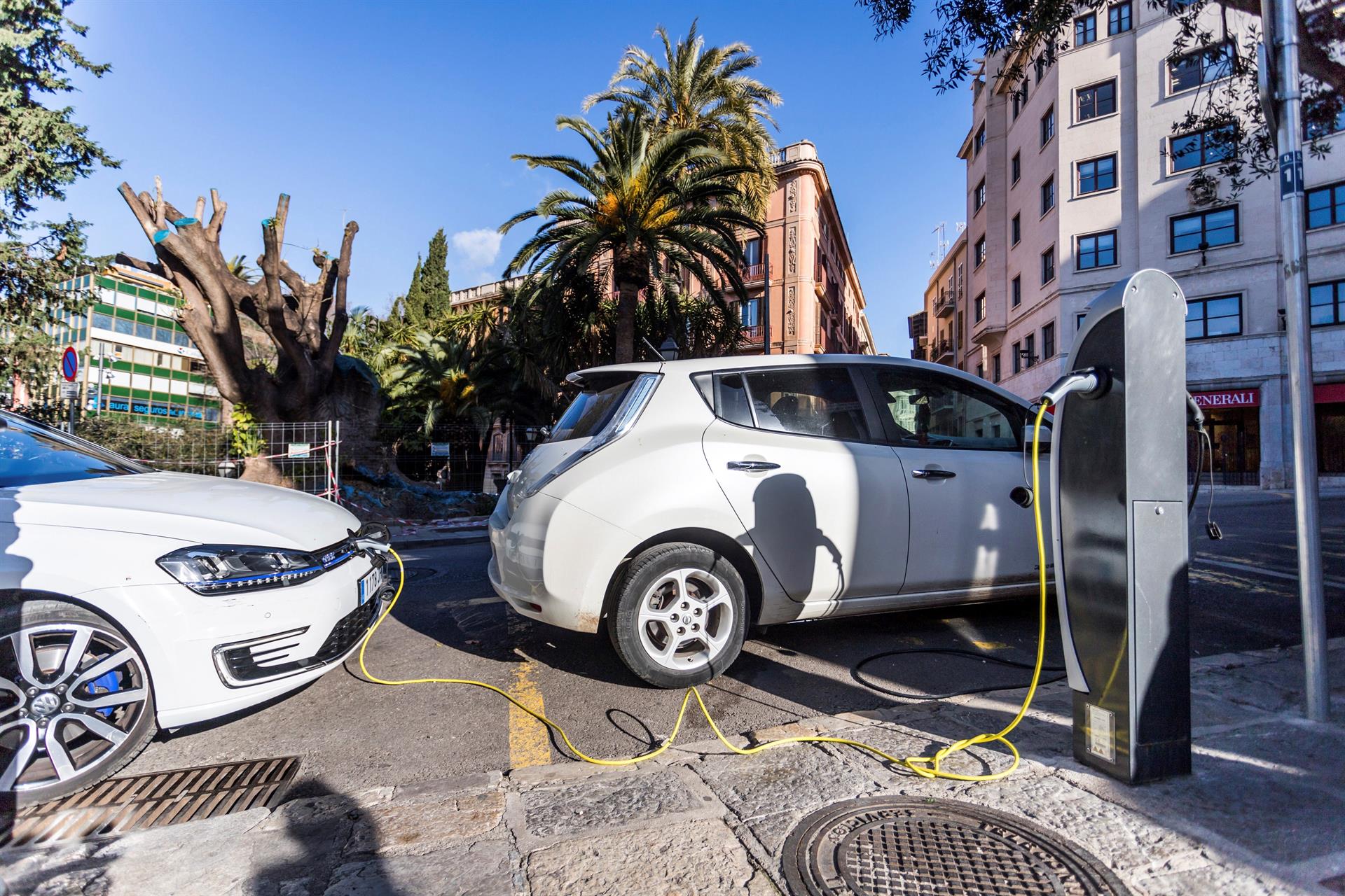 Vila-real diseña una red de recarga de vehículos eléctricos en diferentes puntos de la ciudad Vila-real diseña una red de recarga de vehículos eléctricos en diferentes puntos de la ciudad