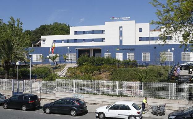 El Plan de Choque de Dependencia permite en Extremadura reducir en 715 las personas pendientes de reconocer su grado El Plan de Choque de Dependencia permite en Extremadura reducir en 715 las personas pendientes de reconocer su grado