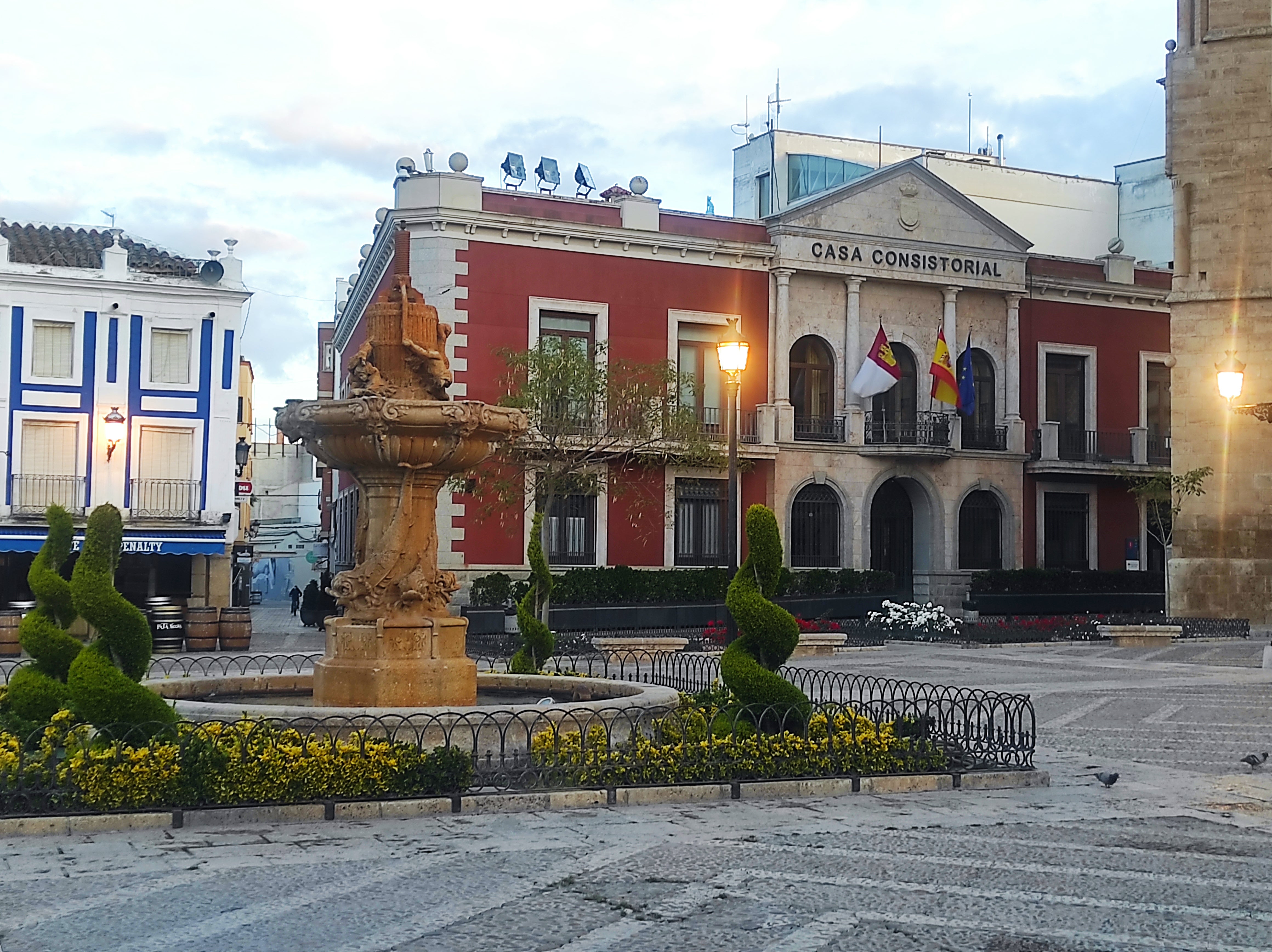 El Gobierno municipal prioriza la salud de los valdepeñeros por encima de la Feria y Fiestas El Gobierno municipal prioriza la salud de los valdepeñeros por encima de la Feria y Fiestas