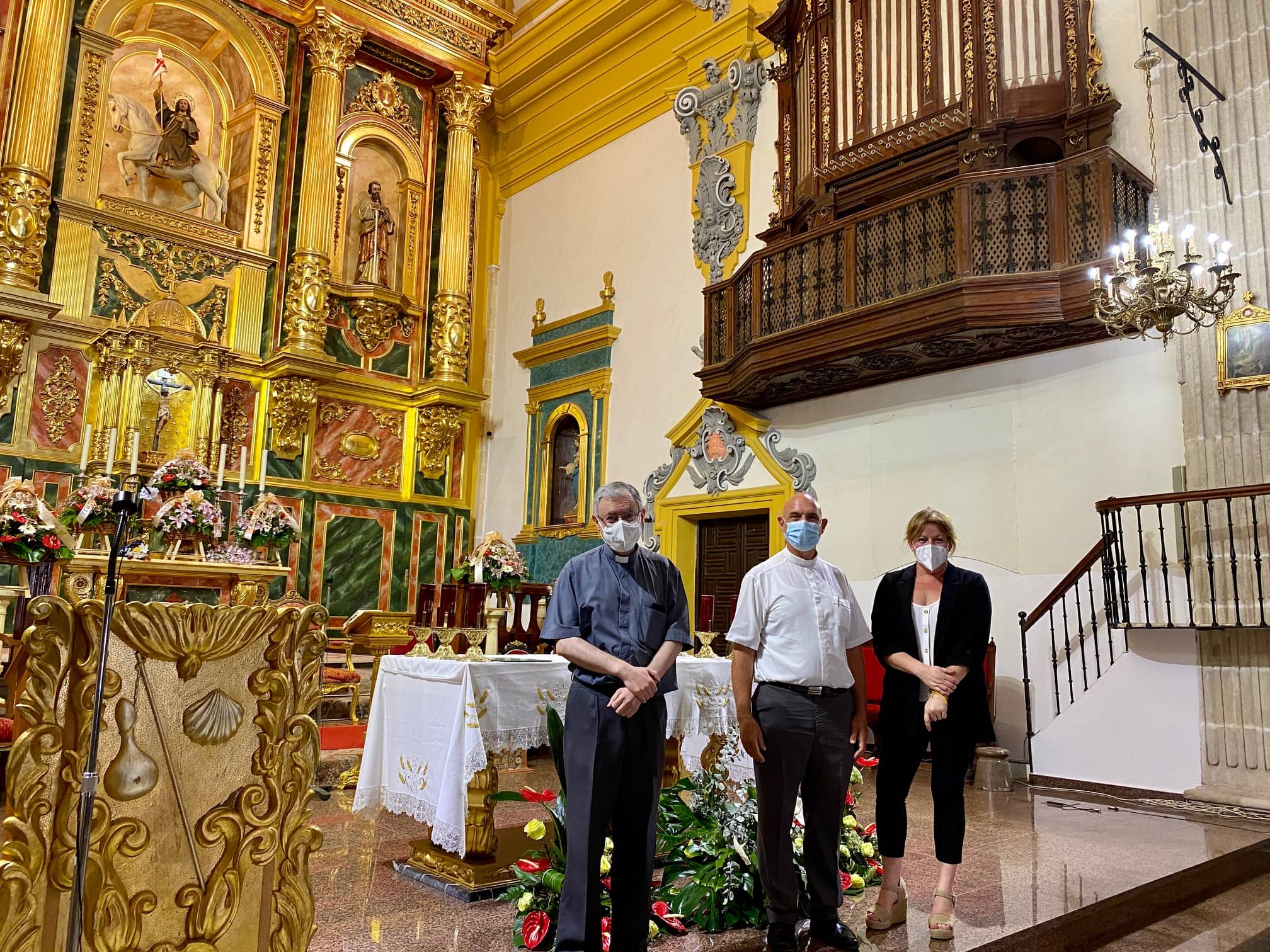 El Ayuntamiento de Albatera concede una subvención a la Iglesia San-tiago Apóstol para la adquisición de un órgano El Ayuntamiento de Albatera concede una subvención a la Iglesia San-tiago Apóstol para la adquisición de un órgano