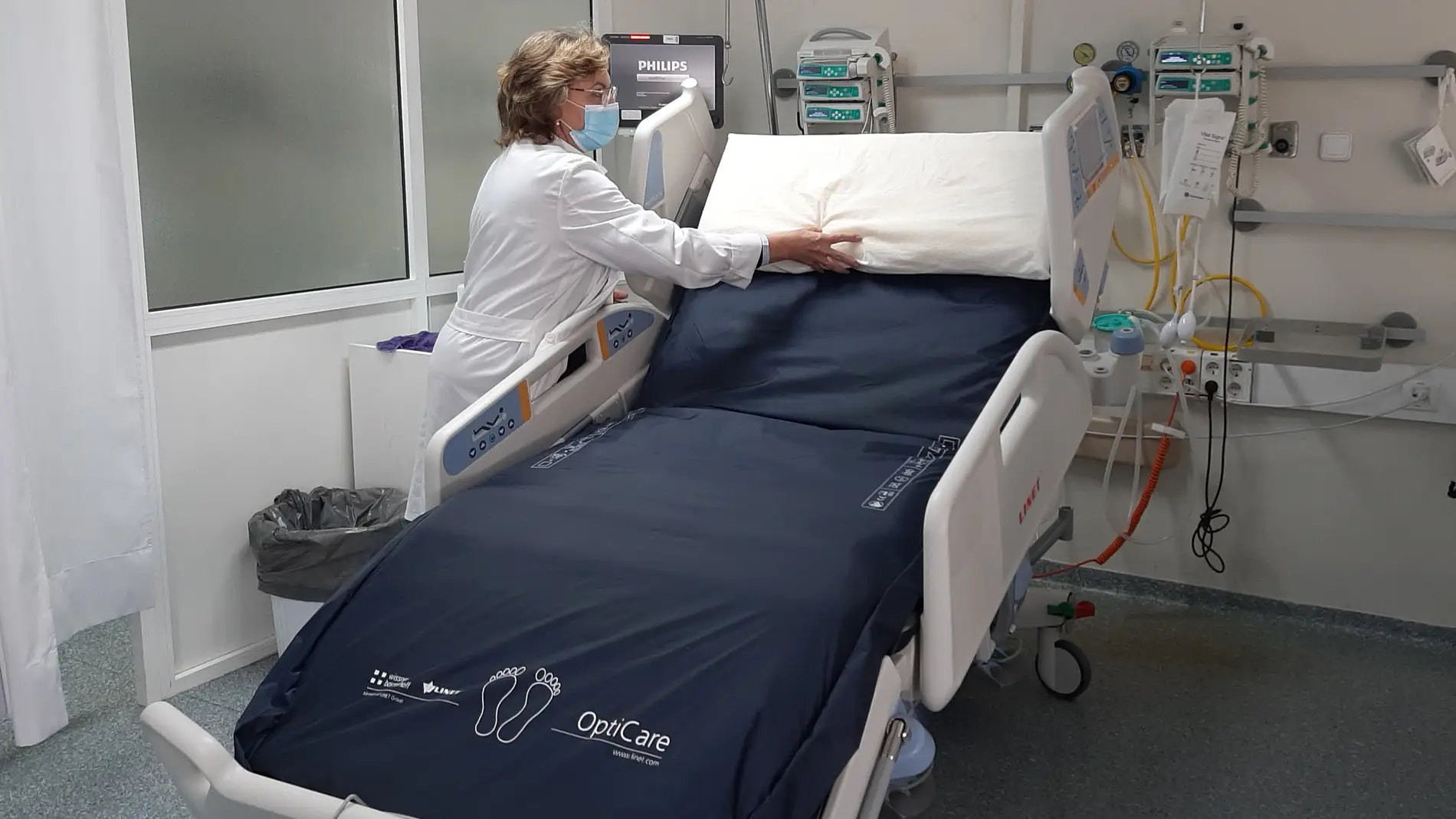 Una cama-UCI del hospital general 