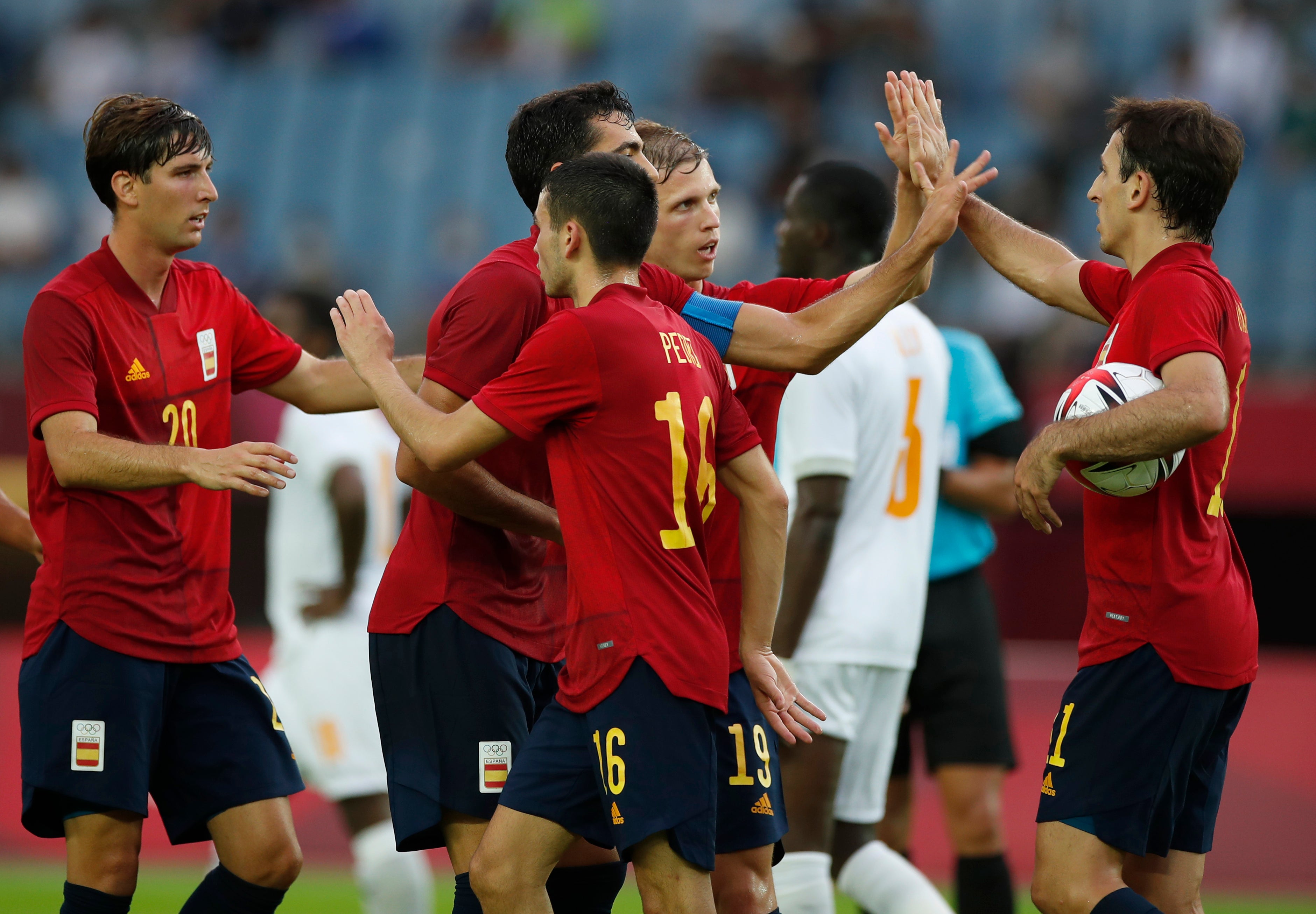 España se mete en semifinales tras un milagro de Rafa Mir España se mete en semifinales tras un milagro de Rafa Mir