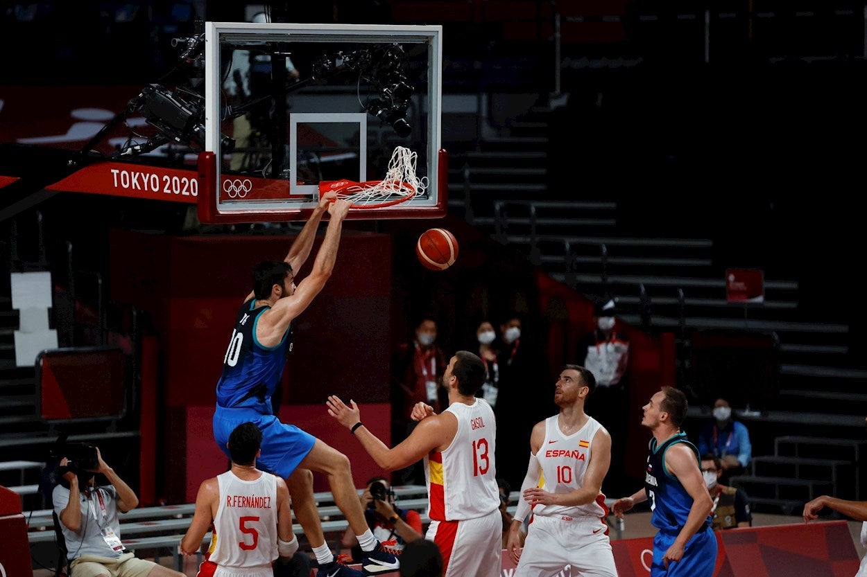 La selección española de baloncesto pierde ante Eslovenia y se enfrentará a EEUU en cuartos de final La selección española de baloncesto pierde ante Eslovenia y se enfrentará a EEUU en cuartos de final