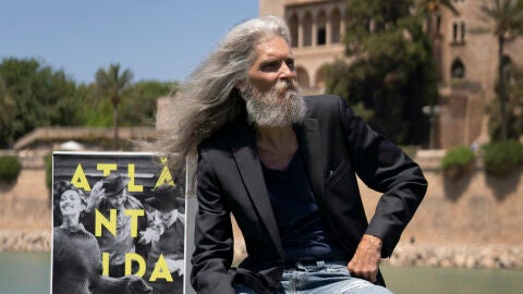 El actor Bj&ouml;rn Andresen, en el photocall del Atl&agrave;ntida Mallorca Film Fest, para presentar 'El chico m&aacute;s bello del mundo'