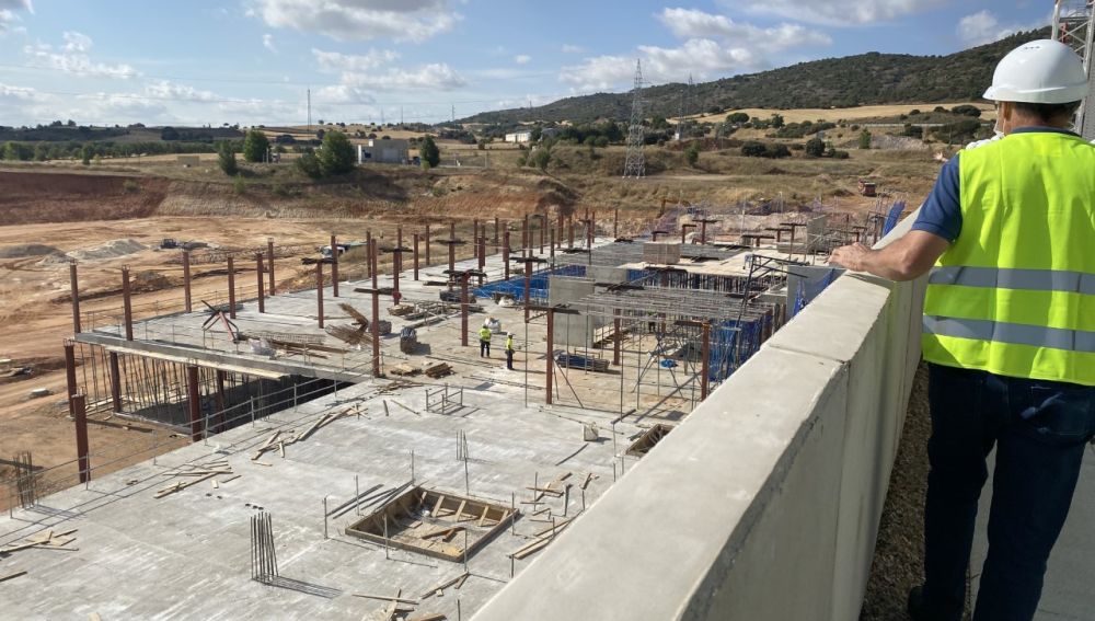 Zona liberada de las torres de alta tensión 