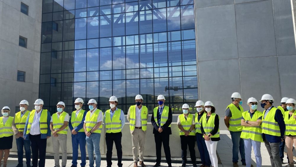 Visita a una de las zonas del nuevo centro sanitario