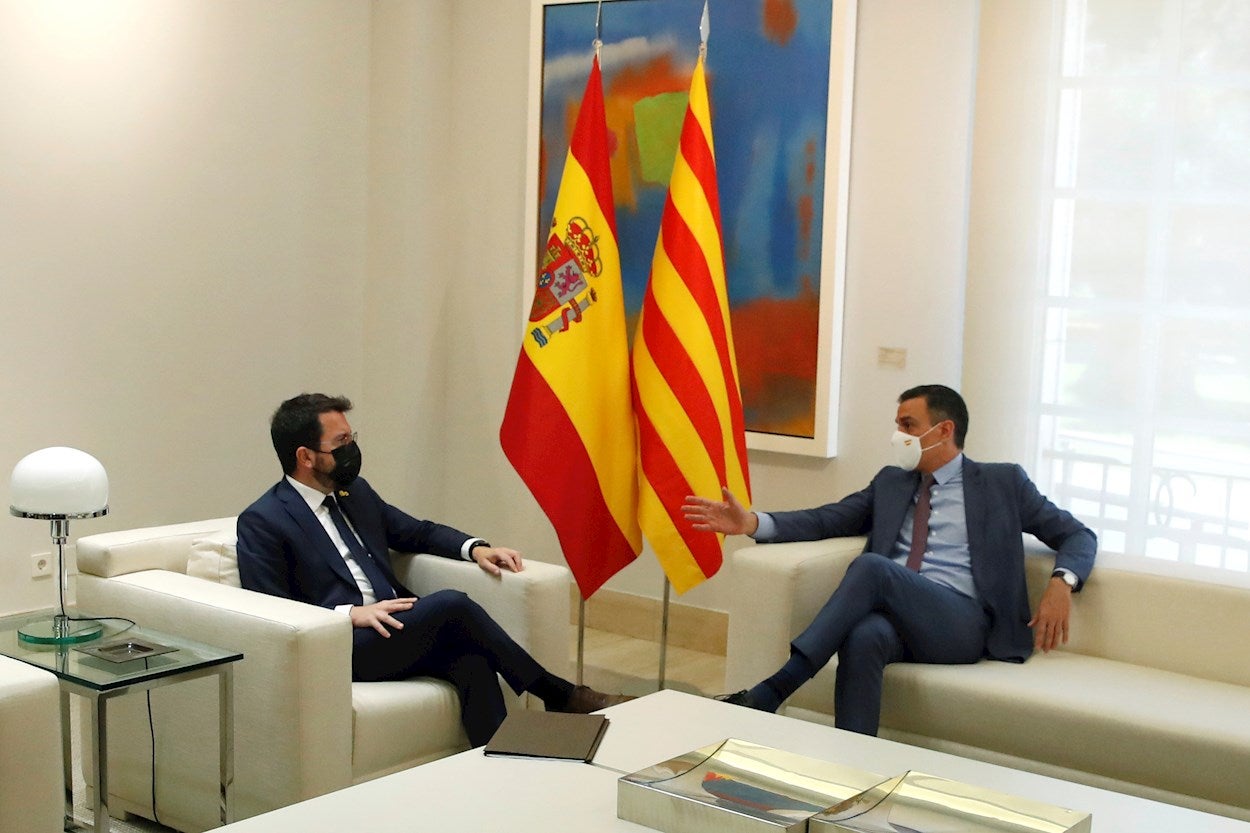 La Generalitat de Cataluña pedirá 56 traspasos de competencias en la Comisión Bilateral con el Gobierno central La Generalitat de Cataluña pedirá 56 traspasos de competencias en la Comisión Bilateral con el Gobierno central
