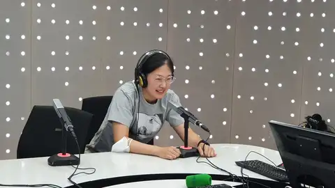 María Xiao en los estudios de Onda Cero María Xiao en los estudios de Onda Cero