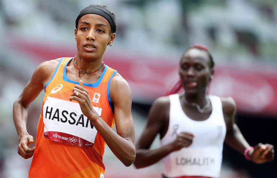 La increíble remontada de Sifan Hassan tras caerse en la última vuelta de su serie de 1500 La increíble remontada de Sifan Hassan tras caerse en la última vuelta de su serie de 1500