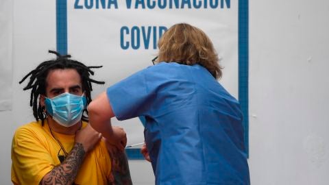 Las vacunas funcionan contra las nuevas variantes del SARS CoV 2