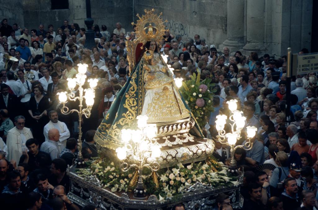La alborada a la Virgen del Remedio se celebra esta noche, marcada por las medidas anti-covid La alborada a la Virgen del Remedio se celebra esta noche, marcada por las medidas anti-covid