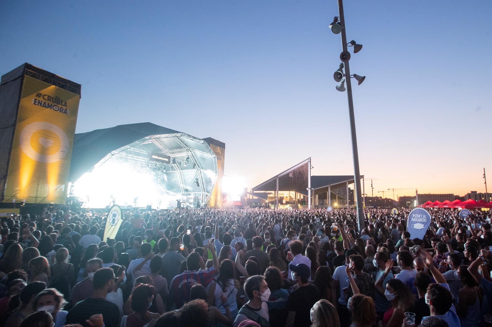 Los festivales Cruilla, Vida y Canet Rock notifican más de 2.200 positivos en coronavirus Los festivales Cruilla, Vida y Canet Rock notifican más de 2.200 positivos en coronavirus