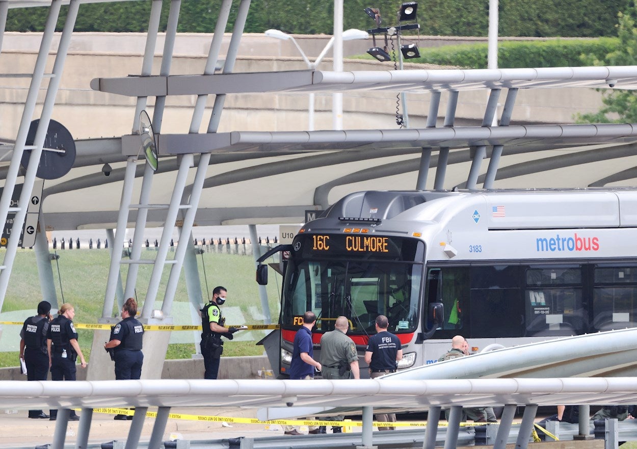 Muere un policía tras el tiroteo en los alrededores del Pentágono Muere un policía tras el tiroteo en los alrededores del Pentágono