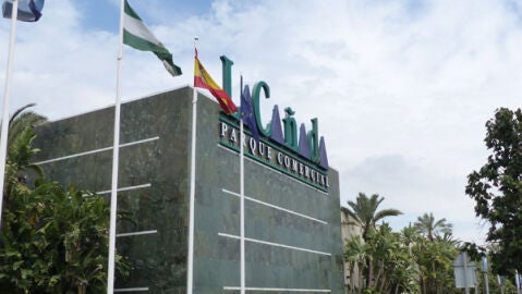 La Ca&ntilde;ada Parque Comercial