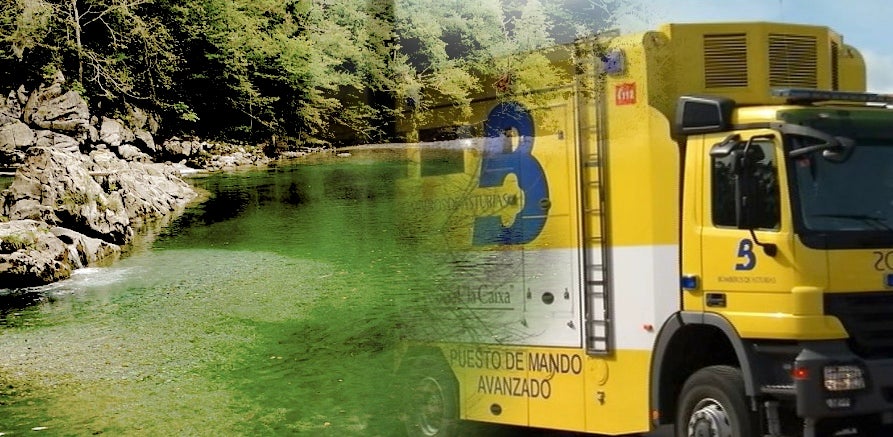 Bomberos de Cangas de Onís y Piloña rescatan a una mujer y su hija heridas tras accidentarse en la Olla de San Vicente Bomberos de Cangas de Onís y Piloña rescatan a una mujer y su hija heridas tras accidentarse en la Olla de San Vicente