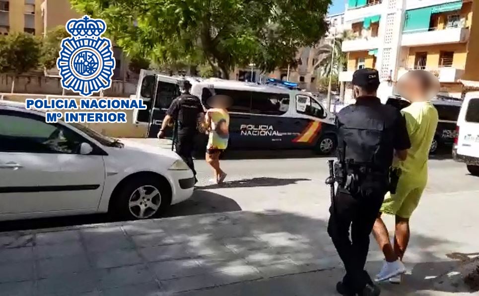 Siete detenidos y dos puntos de venta de droga desmantelados en Alicante Siete detenidos y dos puntos de venta de droga desmantelados en Alicante