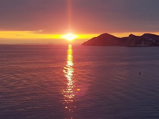 Cielos despejados desde el mediodía y temperaturas rondando los 30 grados de máxima Cielos despejados desde el mediodía y temperaturas rondando los 30 grados de máxima