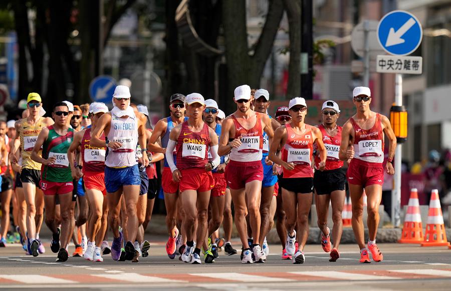 Álvaro Martín y Diego García rozan la medalla en los 20 kilómetros marcha Álvaro Martín y Diego García rozan la medalla en los 20 kilómetros marcha