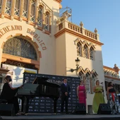 El municipio se fusionó ayer con Torrevieja para ensalzar la cultura y el arte con la entrega del galardón Pencho Cros a la difusión musical El municipio se fusionó ayer con Torrevieja para ensalzar la cultura y el arte con la entrega del galardón Pencho Cros a la difusión musical
