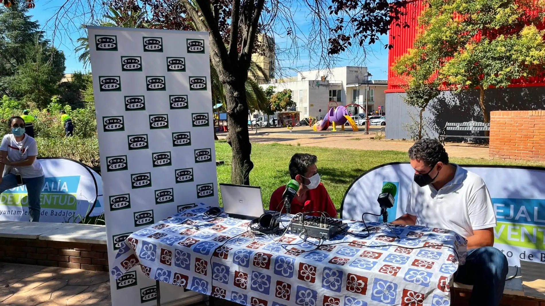 Programa especial Más de Uno Badajoz con las actividades de Vive el Verano desde el parque de San Fernando 