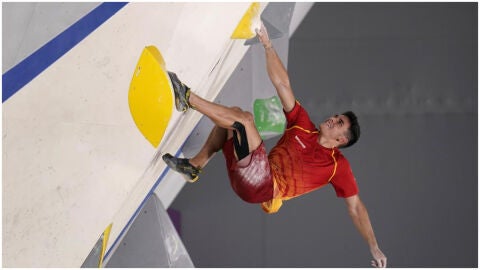 El Cacere&ntilde;o Alberto Gin&eacute;s consigue el oro en escalada 